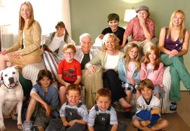 Steve Martin, Bonnie Hunt, and the Cheaper by the Dozen brood